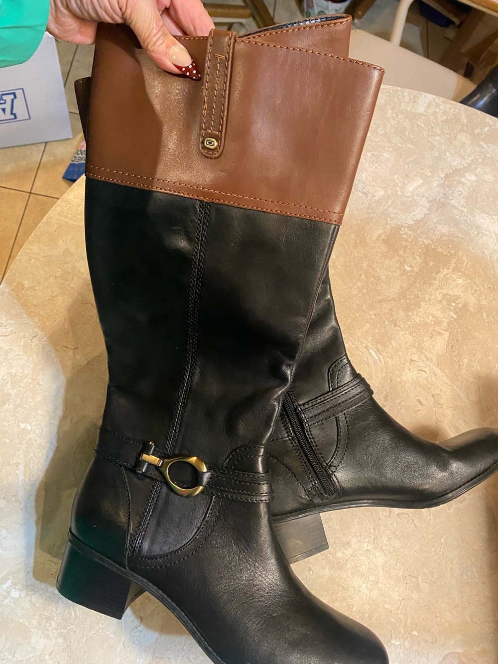 CARLY Leather Two-Tone Heeled Boots US